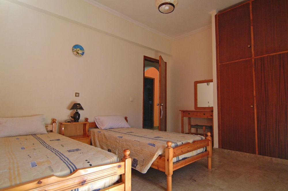 Haroula Apartament *